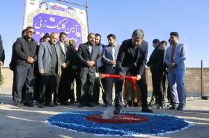 مدرسه شش کلاسه روستای جندان کلنگ‌زنی شد
