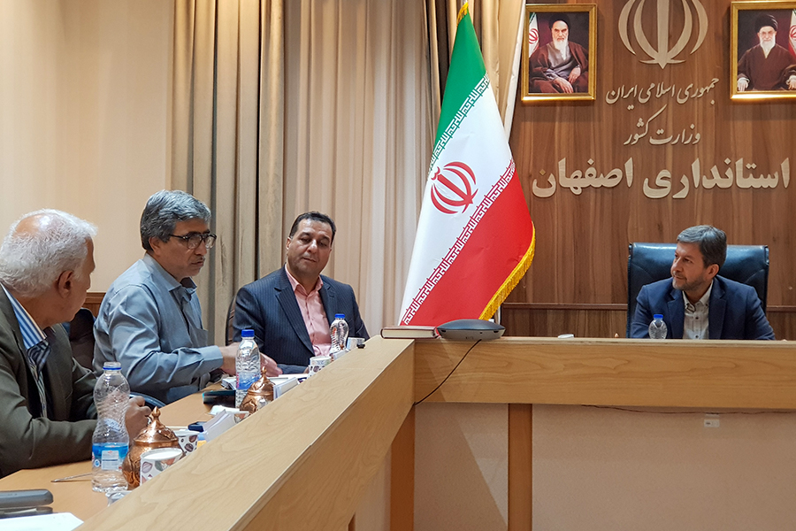 14040215 1 نشست هماهنگی جشنواره با استاندار